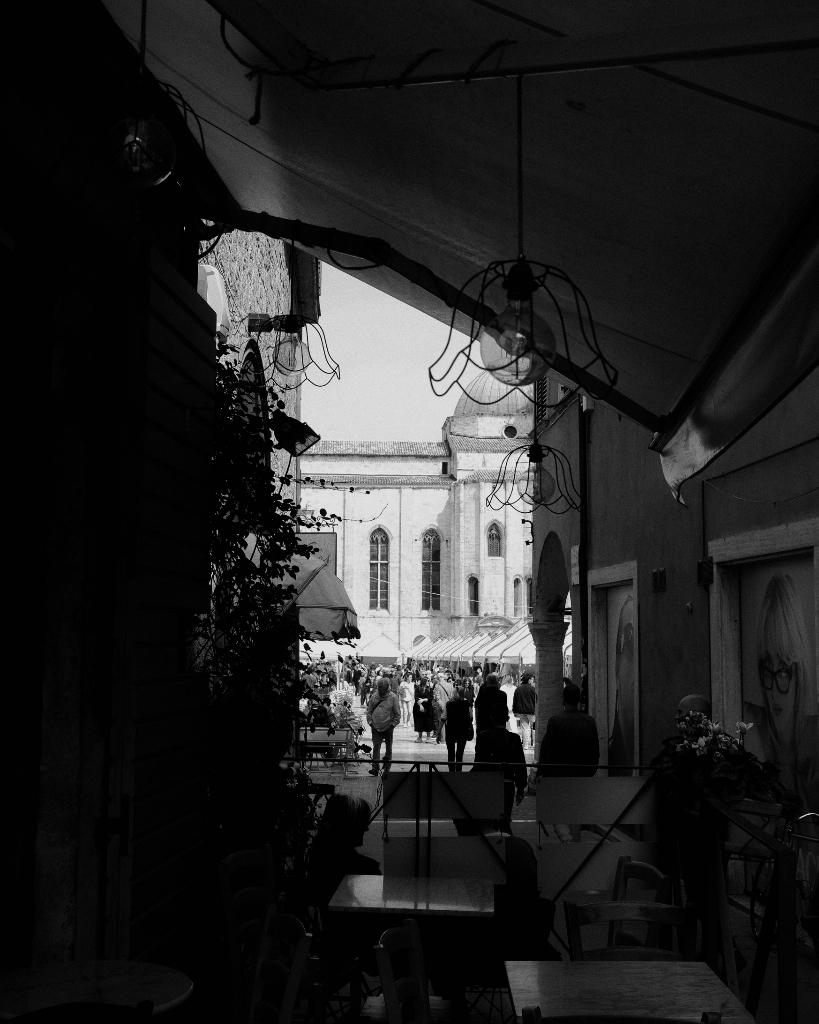 Ascoli Piceno: torna il Mercatino Antiquario