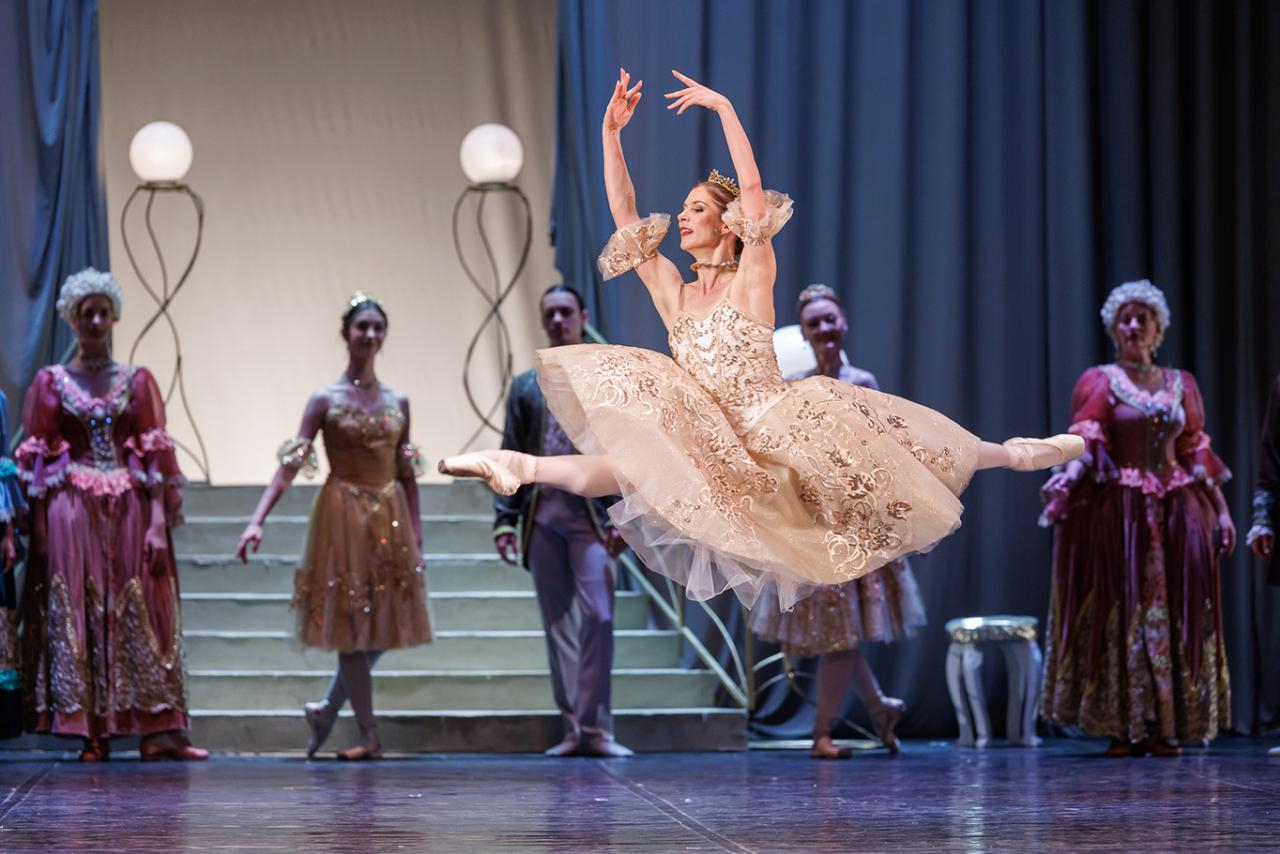 "Cenerentola" al Teatro Rossini di Civitanova Marche