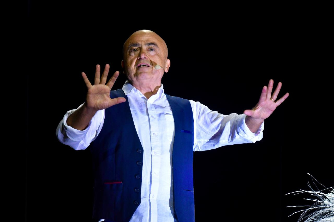 "Figli di Troia" di e con Paolo Cevoli