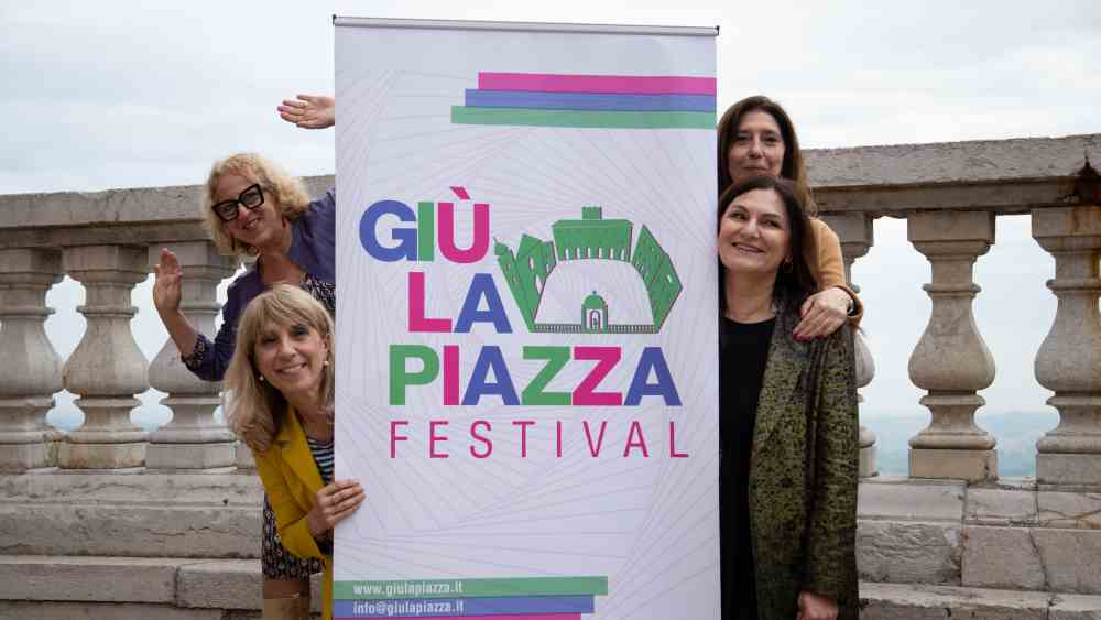 Giù la Piazza Festival
