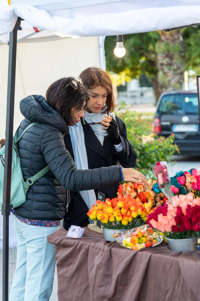 Il mare in fiore d'autunno