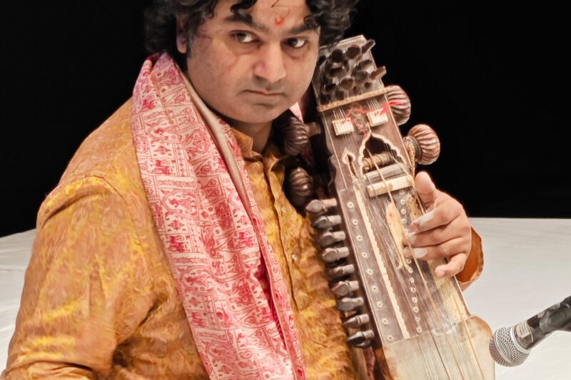 India in concert, a night with sarangi