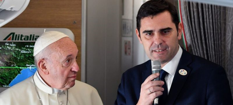 La comunicazione con 4 Papi