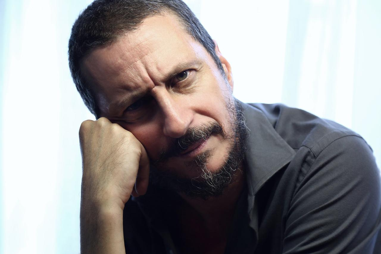 Luca Bizzarri in scena nelle Marche