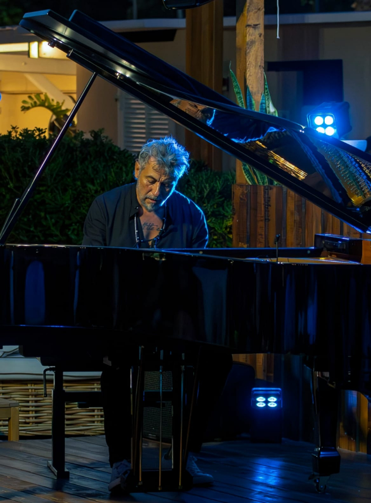 Oltre - Un inno alla forza e alla luce delle donne