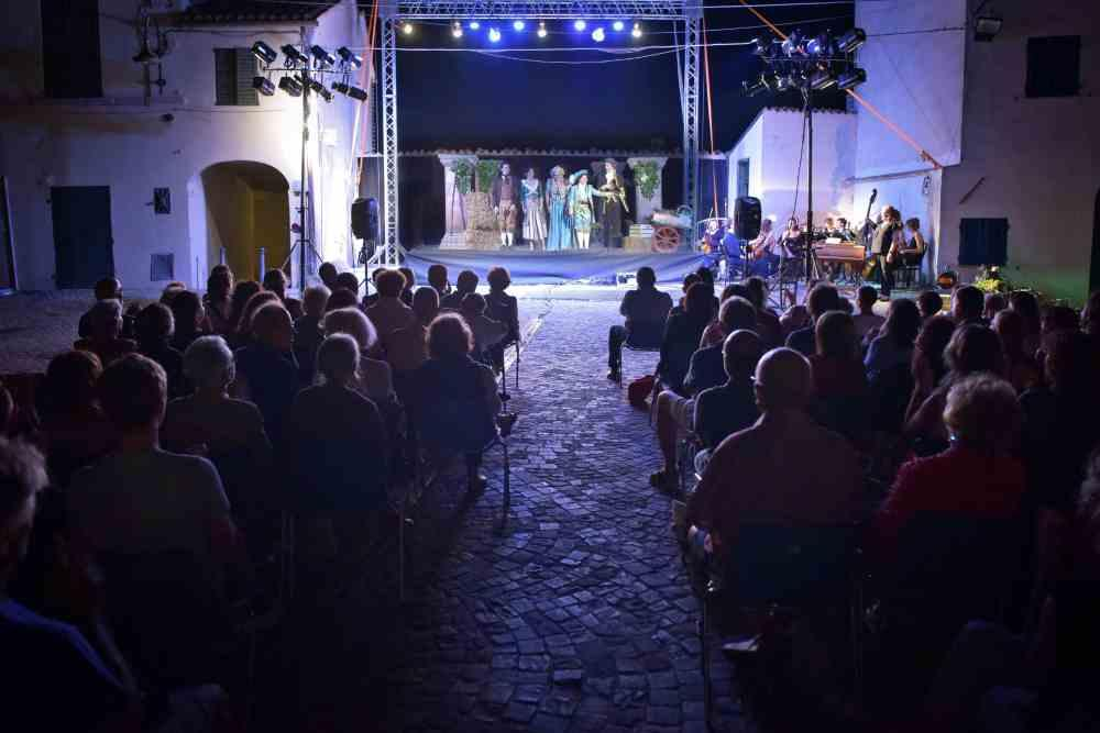 Opera/Borghi, appuntamento ad Urbania