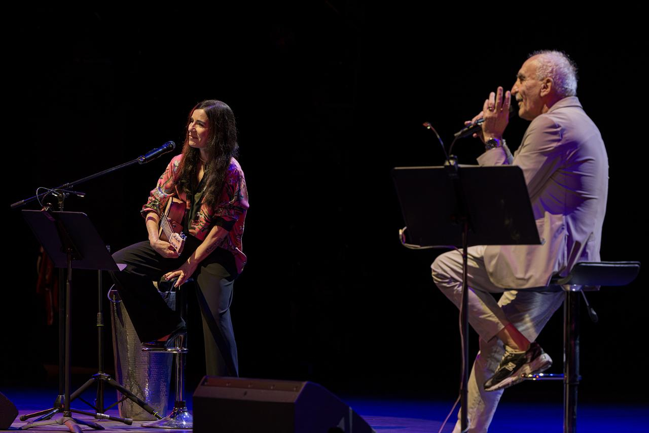 Paola Turci e Gino Castaldo in "La rivoluzione delle donne"