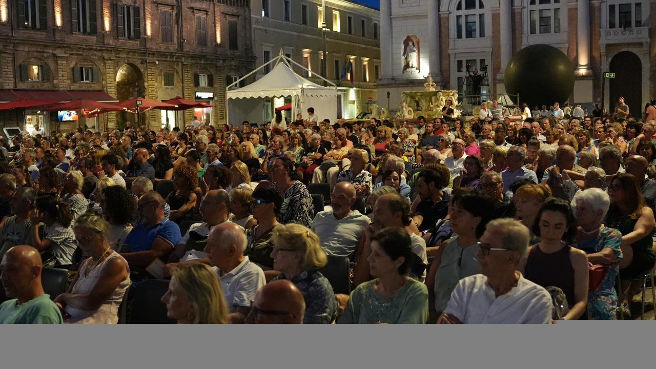 Rossini qua, Rossini là